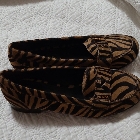 Prada Tiger shoes - Picture 1 of 8